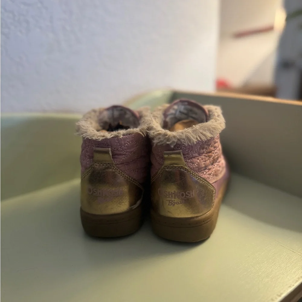 OshKosh B’gosh 🌸 Pink Quilted Faux Fur Boots – Size 11 Little Kid